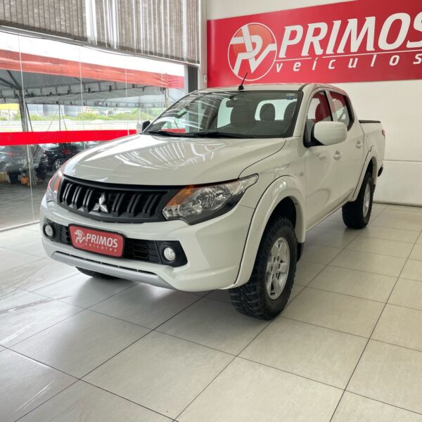 Mitsubishi - L200 Triton Sport GLS 2.4 CD Diesel Mecânico - Image 5