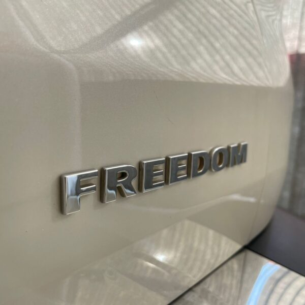 Fiat - Toro Freedom 1.8 16V Flex Aut. - Image 16