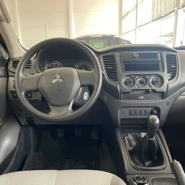 L200 Triton Sport GLS 2.4 CD Diesel Aut. - Image 9