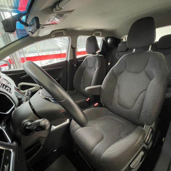 T40 1.5 JET Flex 16V 5p Mec. - Image 11