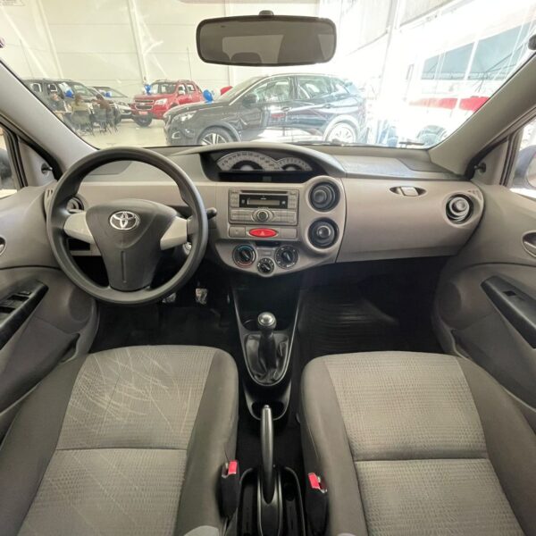 ETIOS XS Sedan1.5 Flex 16V 4p Mec. - Imagem 8