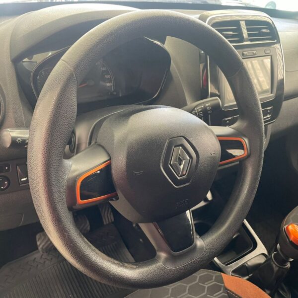 KWID OUTSIDER 1.0 Flex 12V 5p Mec. - Imagem 10