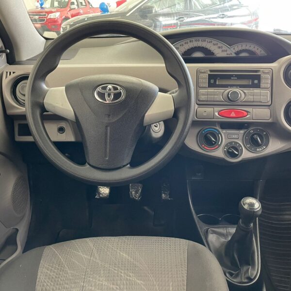 ETIOS XS Sedan1.5 Flex 16V 4p Mec. - Imagem 9