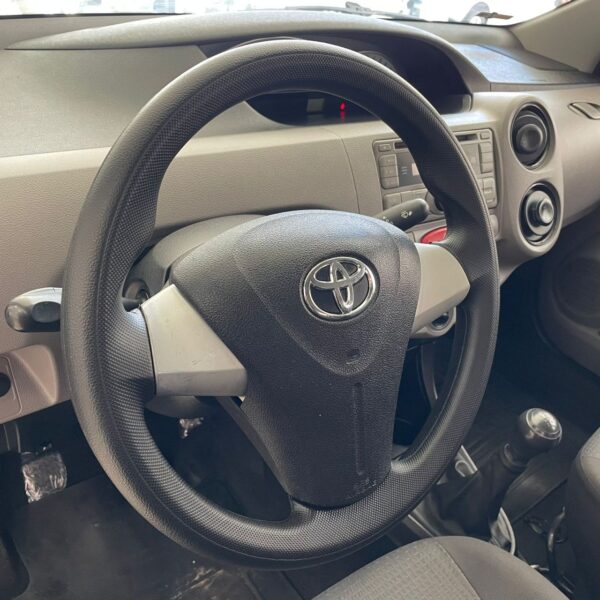 ETIOS XS Sedan1.5 Flex 16V 4p Mec. - Imagem 10