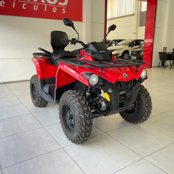 can-am Outlander MAX 570 4X4 Quadriciclo - Imagem 3