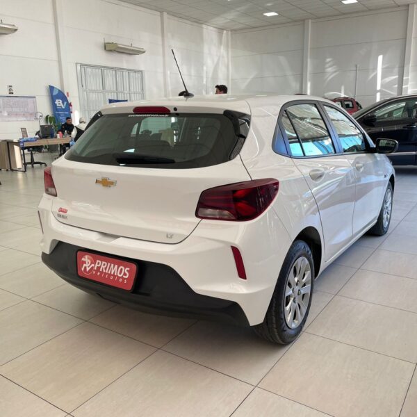 ONIX HATCH LT 1.0 12V Flex 5p Mec. - Imagem 6