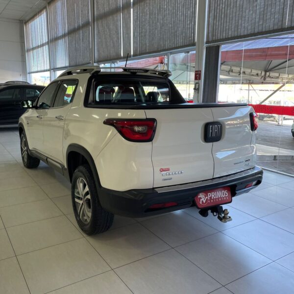 Toro Volcano 2.0 16V 4x4 TB Diesel Aut. - Imagem 6