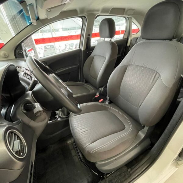 Grand Siena ATTRAC. 1.4 EVO F.Flex 8V - Imagem 12