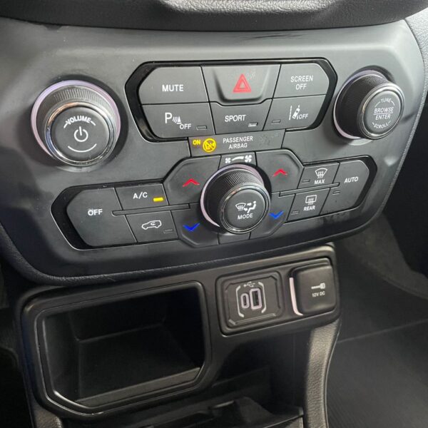 Renegade Long. T270 1.3 TB 4x2 Flex Aut. - Imagem 15