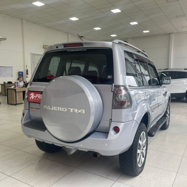 Pajero TR4 2.0  2.0 Flex 16V 4x4 Aut. - Imagem 6