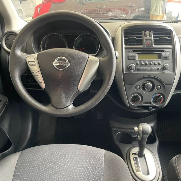 VERSA SV 1.6 16V FlexStart 4p Aut. - Imagem 9