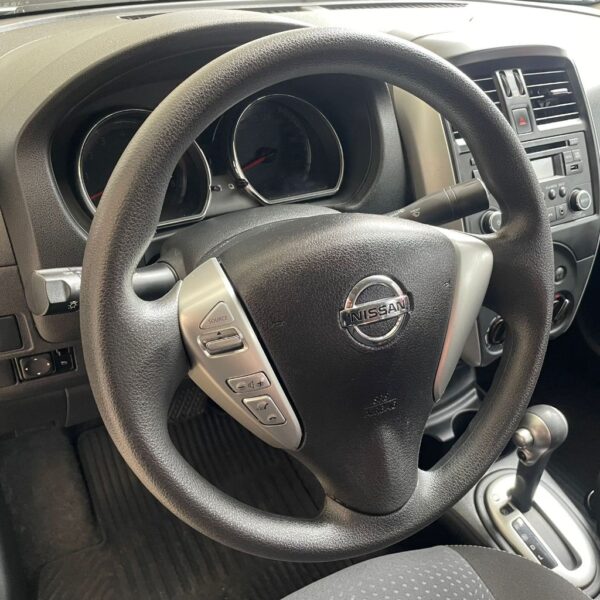 VERSA SV 1.6 16V FlexStart 4p Aut. - Imagem 10